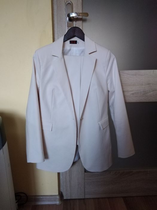 Marynarka +spodnie damskie S beż