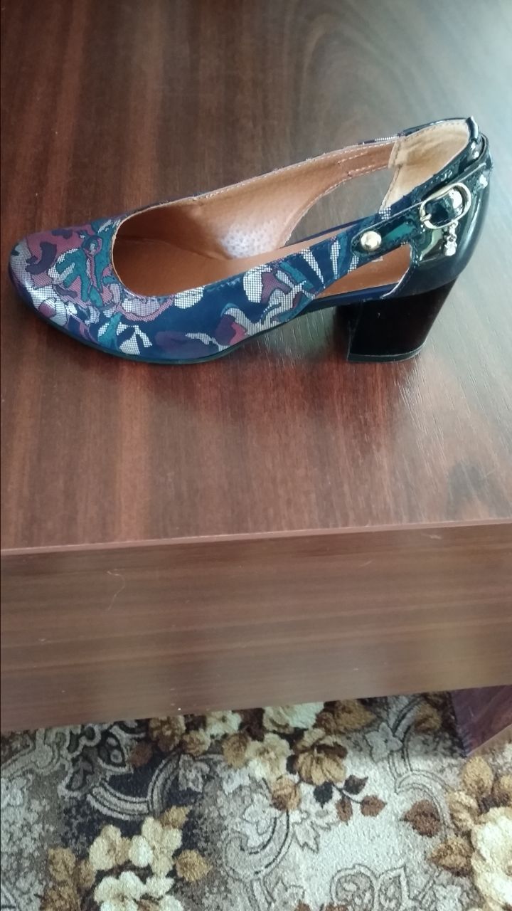 Туфлі жіночі, 37 розмір