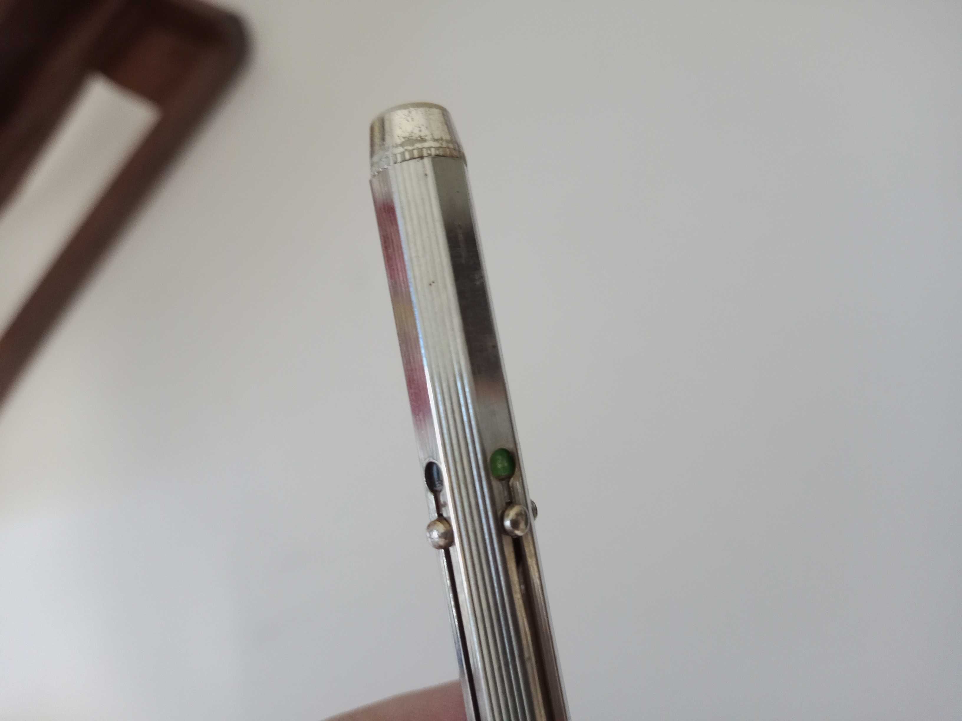 Vendo Caneta linda Prateada, 4 cores, de carga 40€