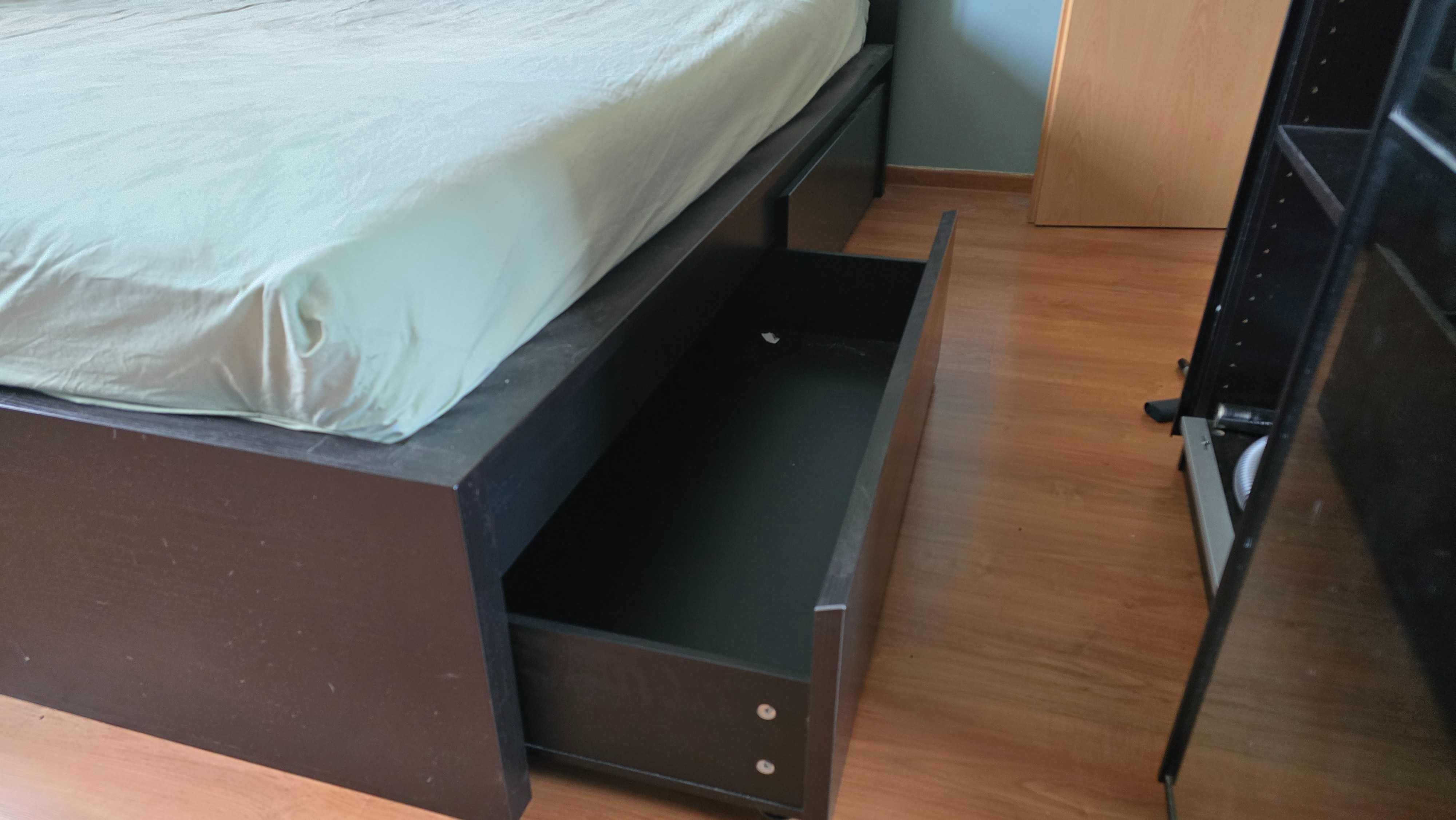 Łóżko IKEA MALM 180×200 z materacem – czarny brąz
