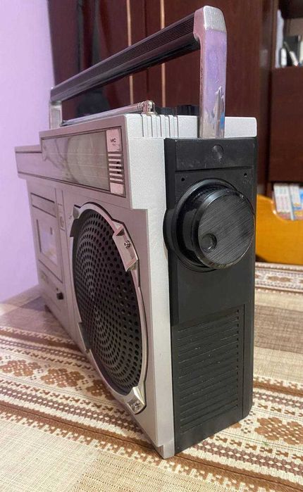 Касетна магнітола AKAI AJ-360H