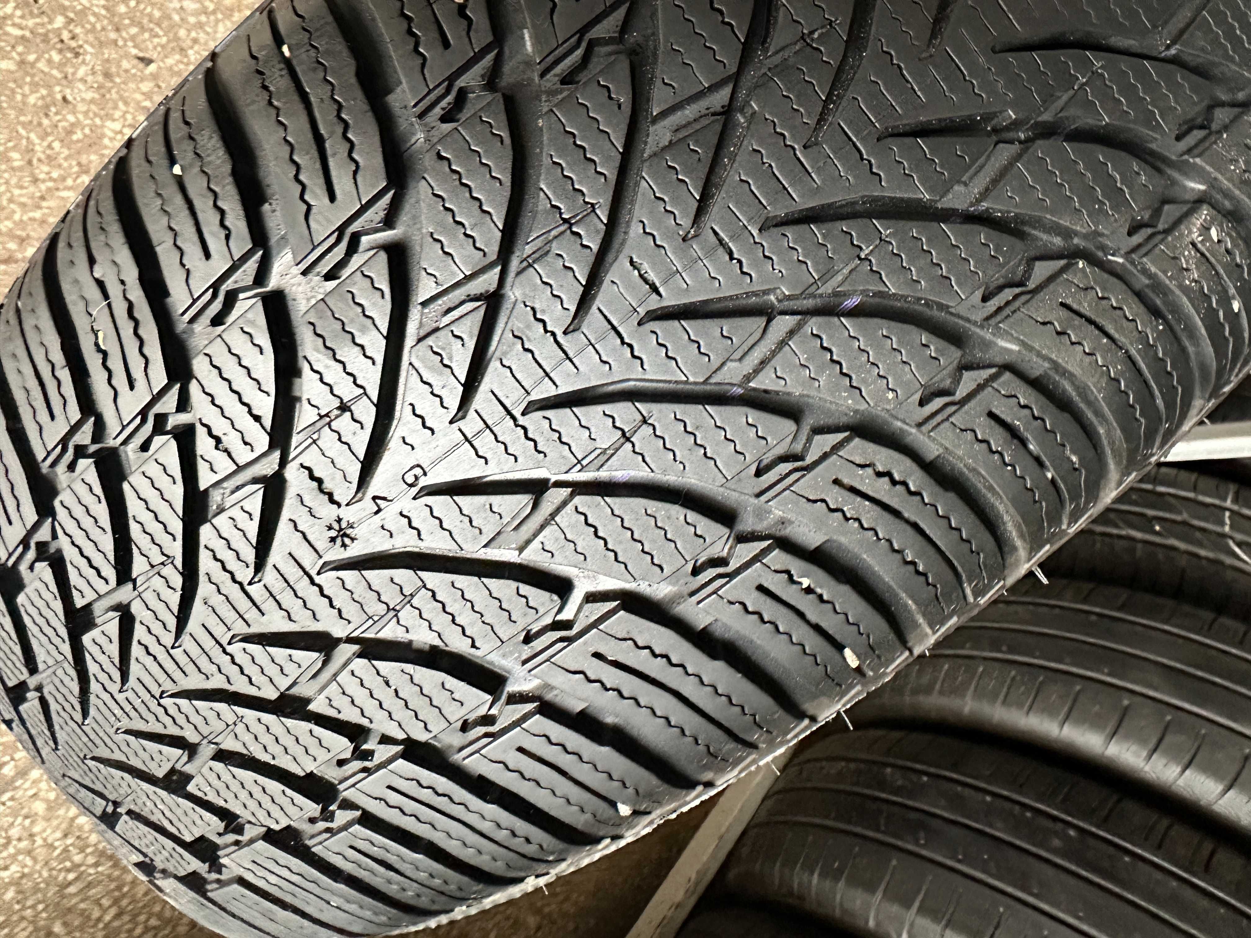 5-108 R17 Range Rover 225-65 R17 106H Nokian WR SUV4