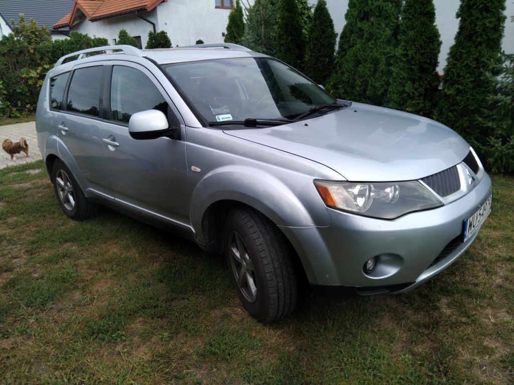 Outlander 2.0 did 4x4 7osob nagłośnienie bose prywatnie