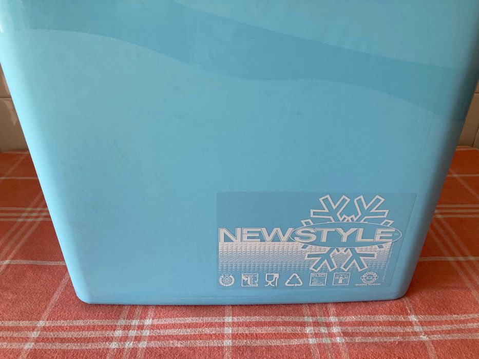 Geleira Térmica Newstyle de tamanho Grande