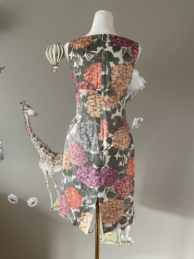 Jedwabna elegancka okazjonalna sukienka wesee chrzciny Hobbs 36 S