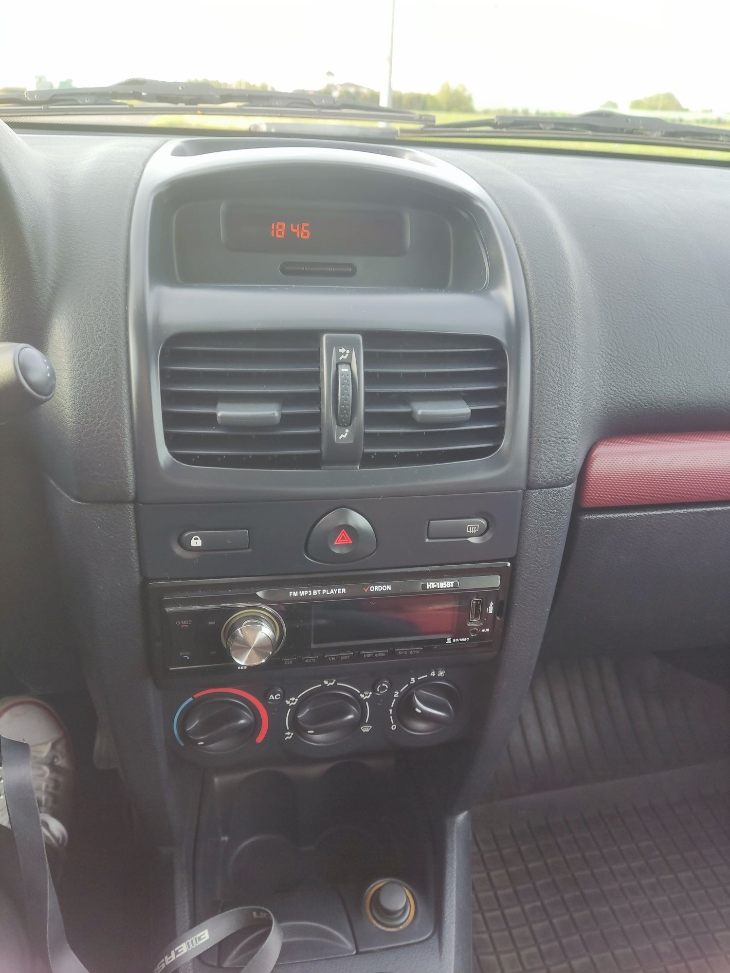 Renault Clio 3D 1.2 16V 75KM – 2003 r. klimatyzacja
