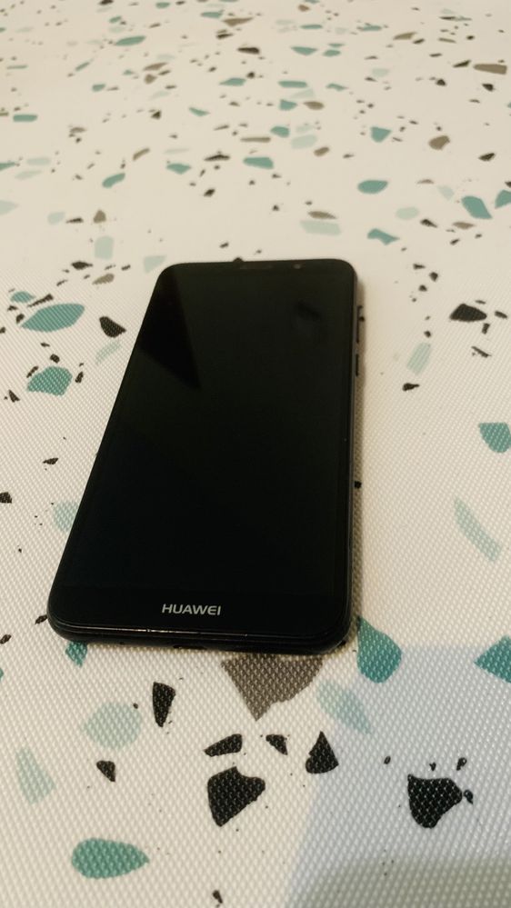 Телефон HUAWEI Y5 2018