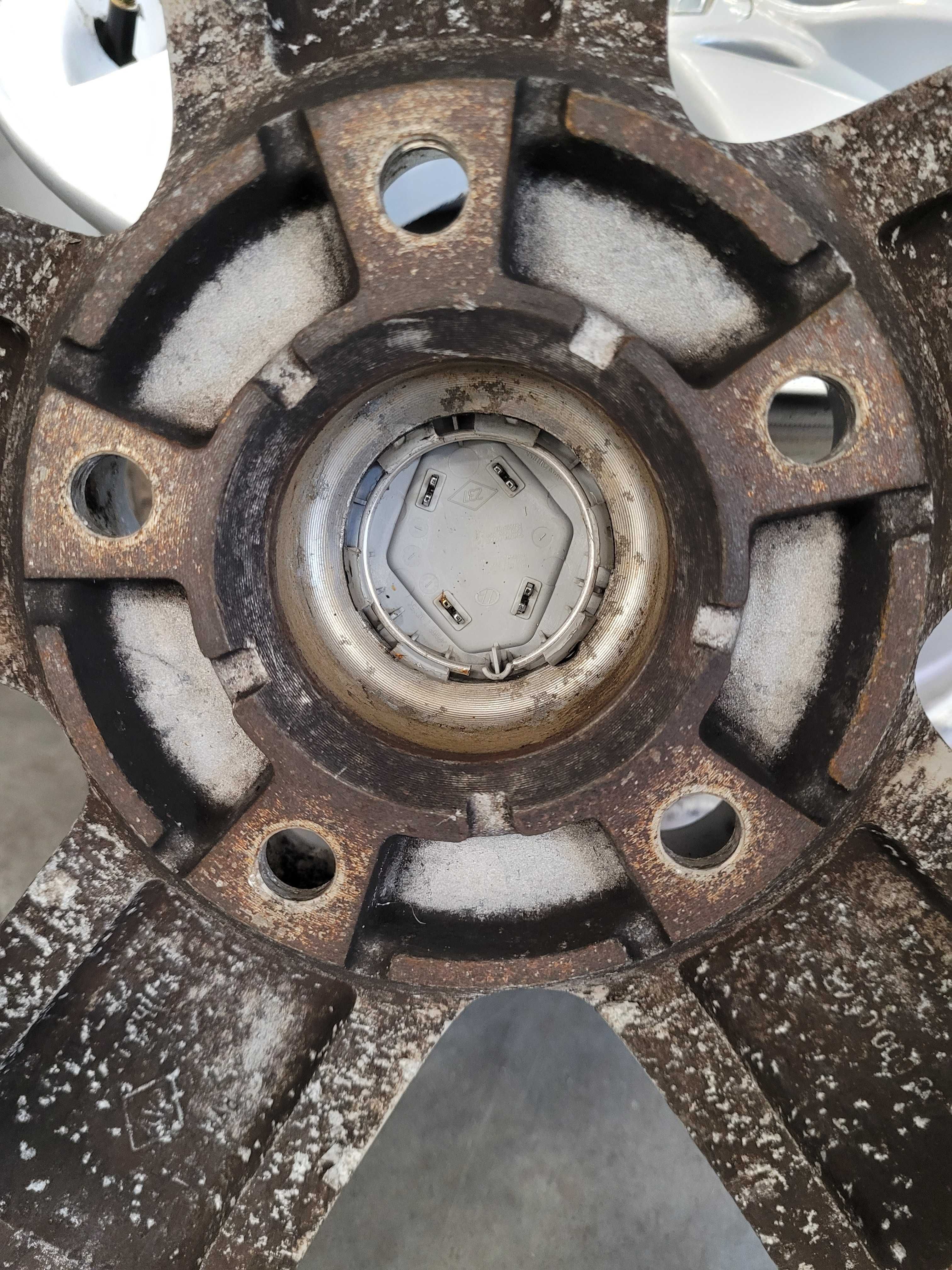 felgi aluminiowe r 16 renault 5 x 114,3