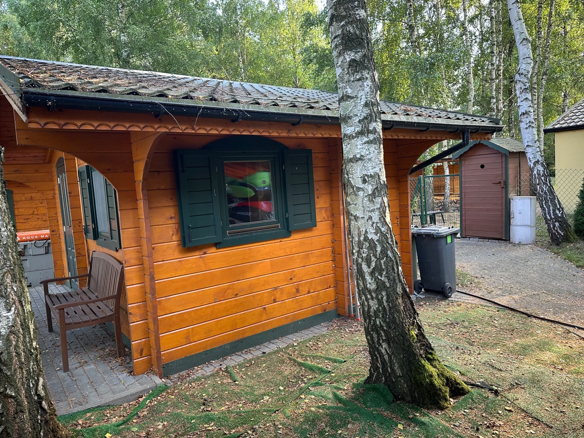 Na sprzedaż: ocieplany drewniany domek 5 x 3,5 m z klimatyzacją i WC