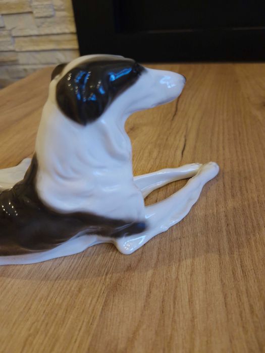 Rosenthal - piękna figurka charta proj. M Valentin , pies , porcelana