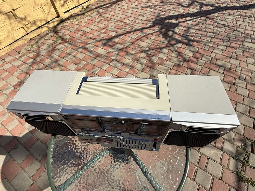Продам магнитолу SHARP GF-800