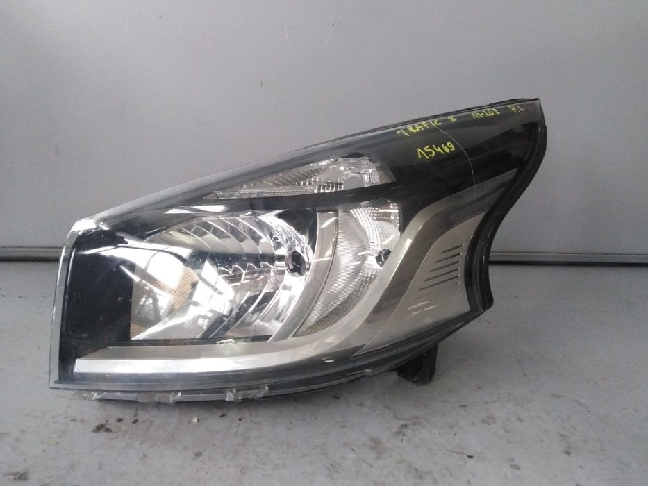 Renault Trafic III Opel Vivaro 14-20r. lampa przód lewa