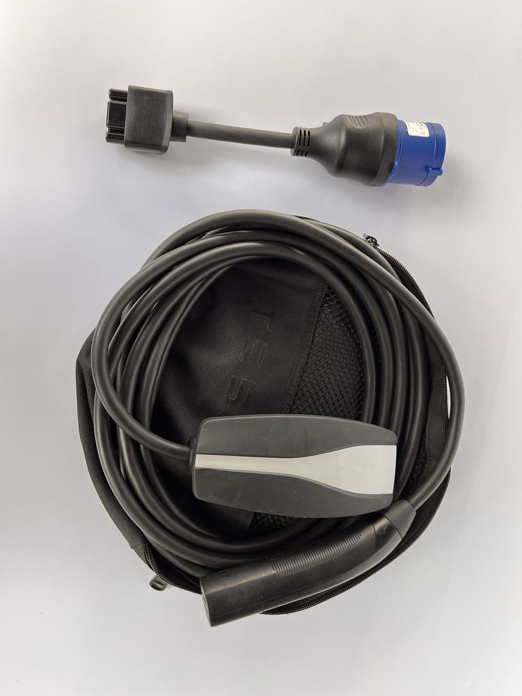 Зарядка НОВА з уцінкою Tesla Mobile Connector Gen2 (32A) ,ОРИГІНАЛ.