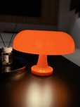 Lampa grzybek pomarańczowa bauhaus Nowa sciemniana led