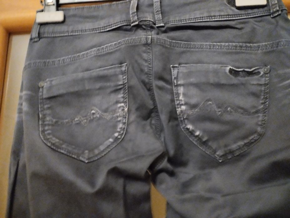 Spodnie klasyczne Pepa Jeans