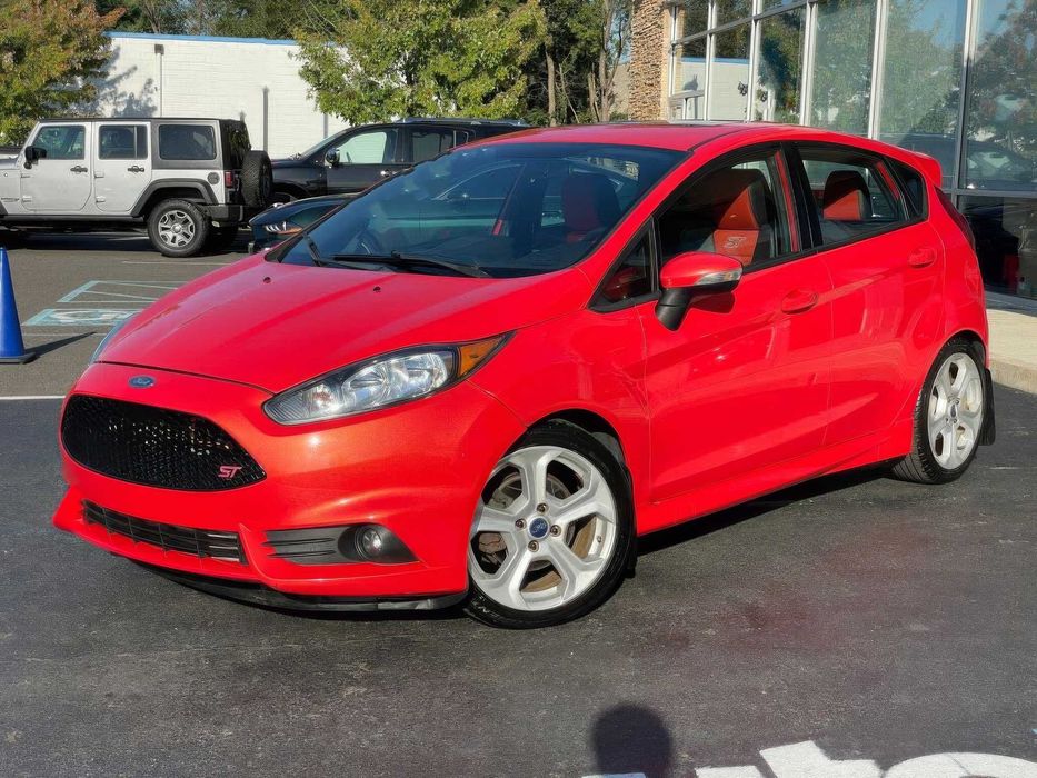 Ford Fiesta ST      2014