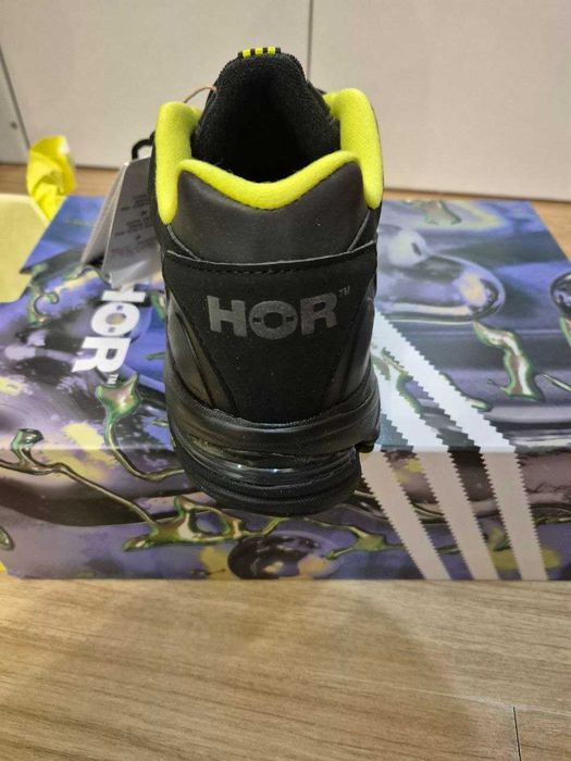 Оригінальні кросівки HÖR x Adidas Exomniac Cushion