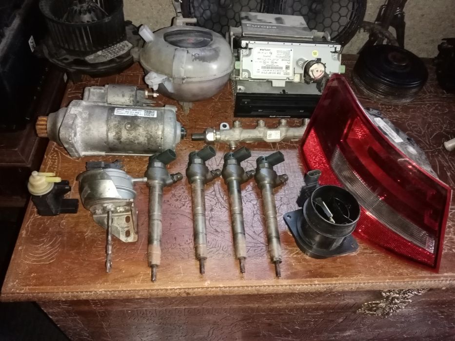 Vendo material ou troco por peças do meu agrado