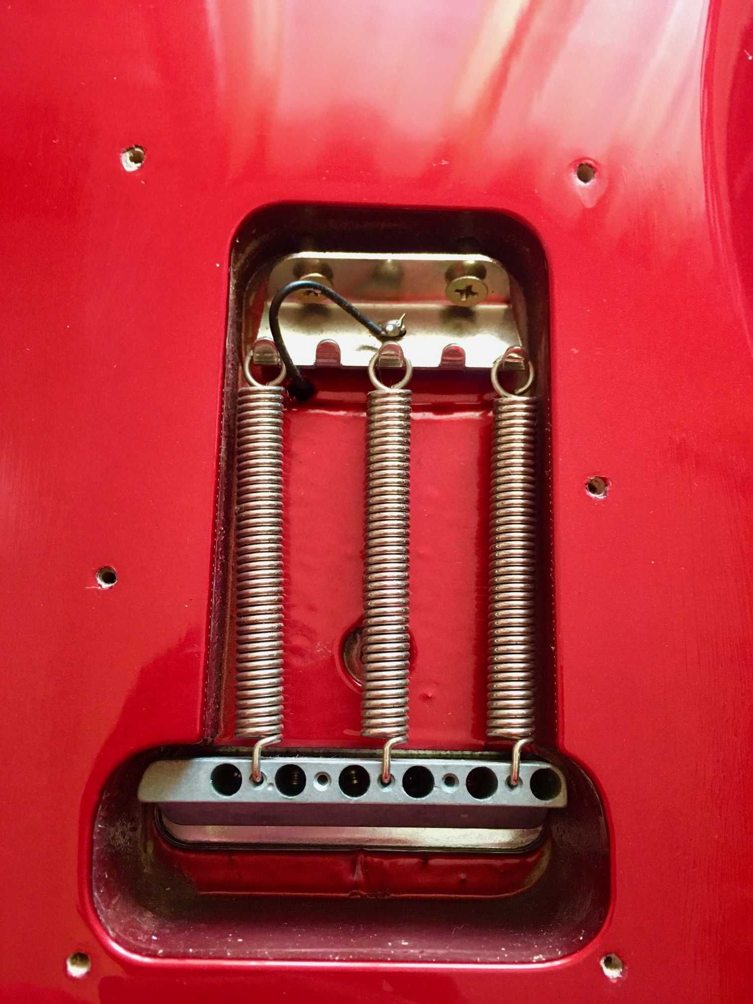 Fender Squire Stratocaster Vermelha