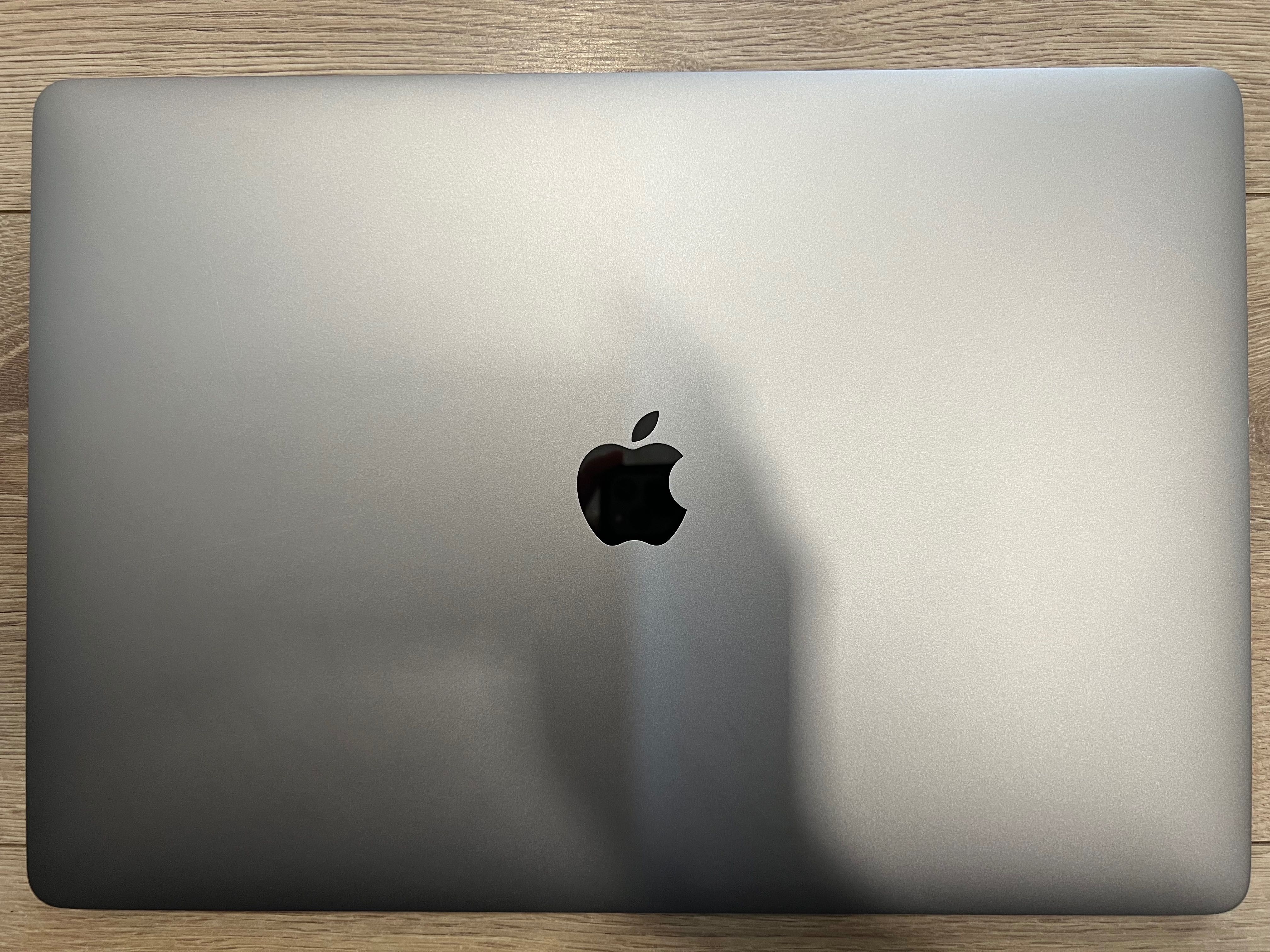 Apple MacBook Pro 15 2019 2,3GHz/i9/16 GB/512gb SSD