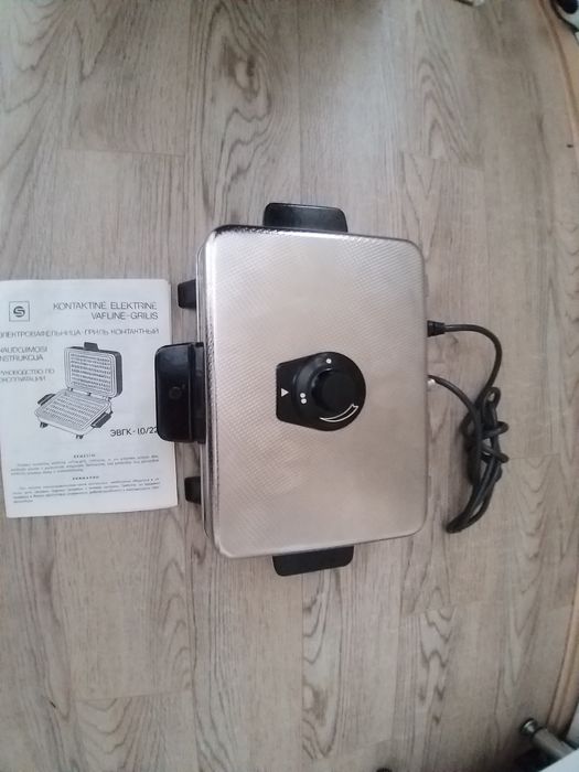 Вафельниця срср ласунка