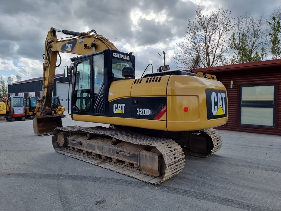 Продам экскаватор Caterpillar 320 D , 2013 года