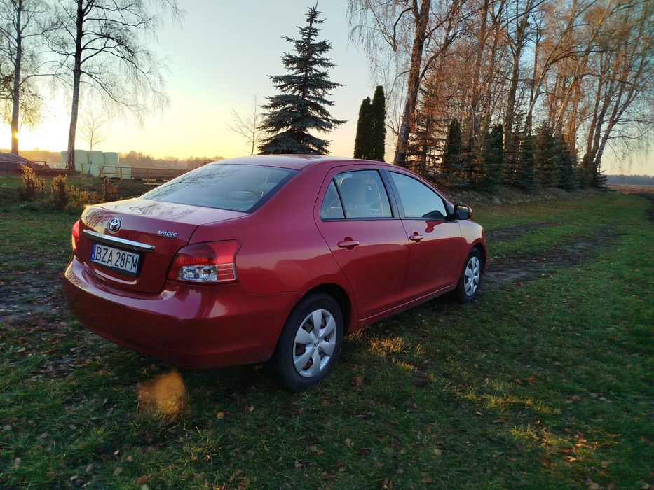 Toyota Yaris Sedan 1.5 Benzyna AUTOMAT Pierwszy właściciel