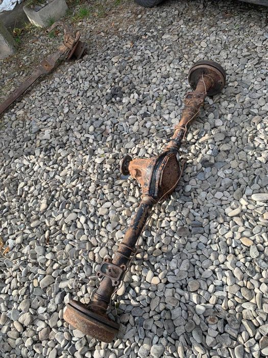 Задній міст мерседес T1 бус 208 407 балка передня