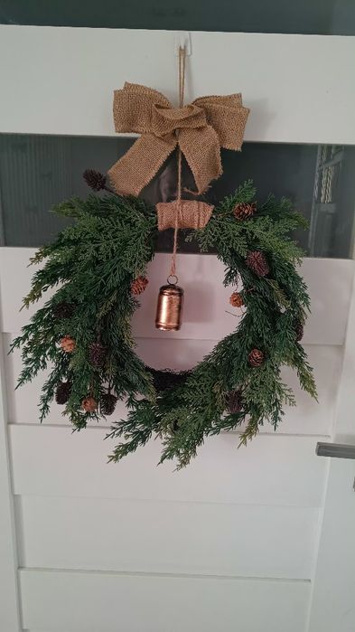 Nowy wianek świąteczny wieniec na drzwi