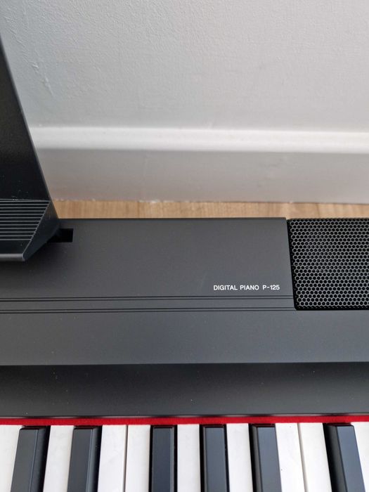 Цифрове піаніно YAMAHA P-125