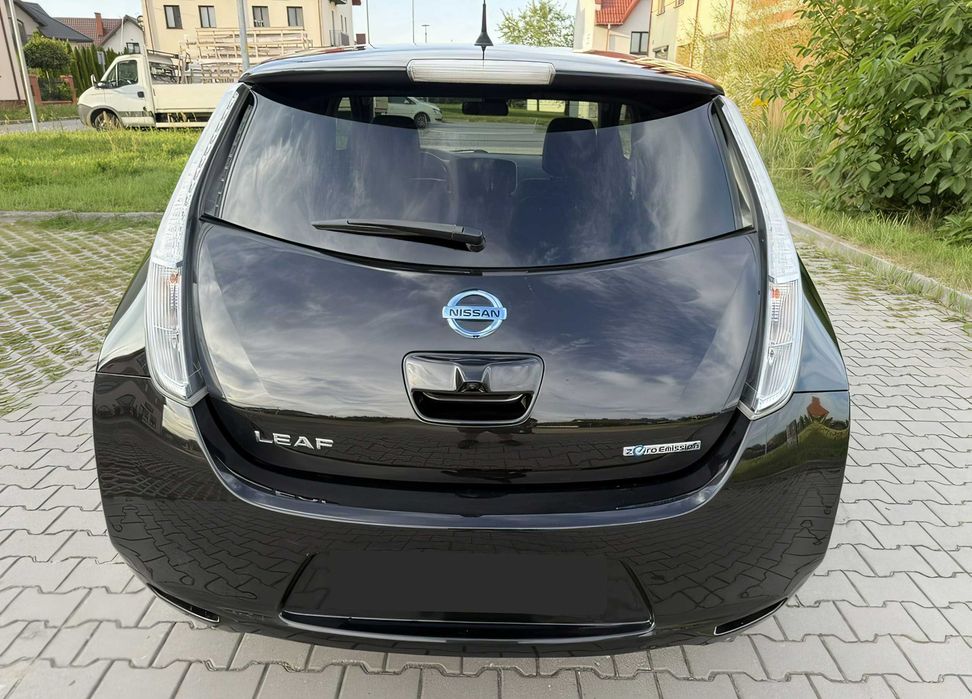 Nissan Leaf      2016