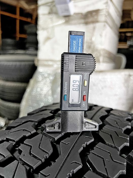 Шини Б/в 235.65.17 пара Goodyear