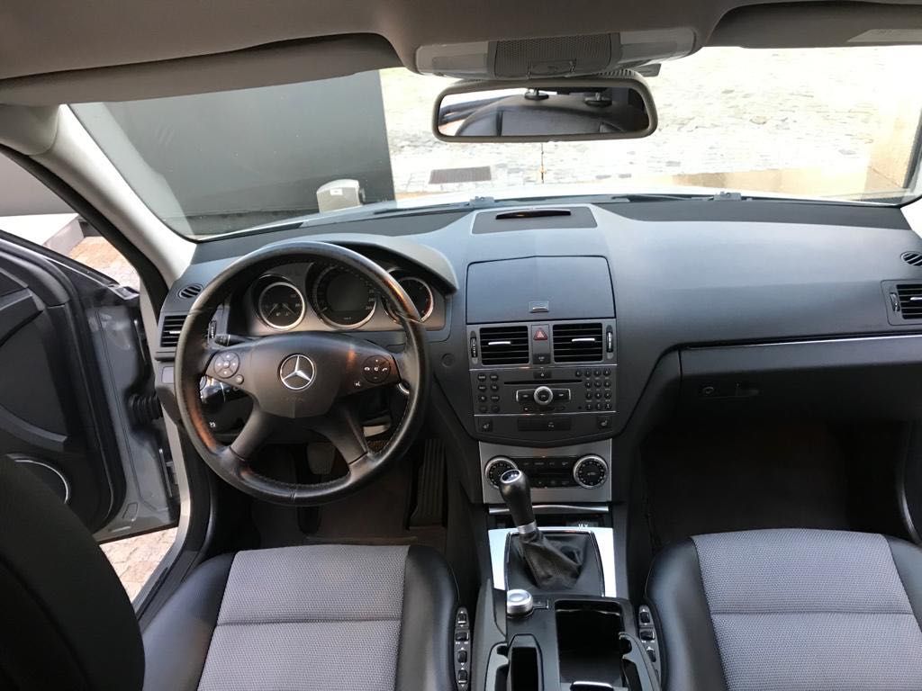 Mercedes C220 ano 2010