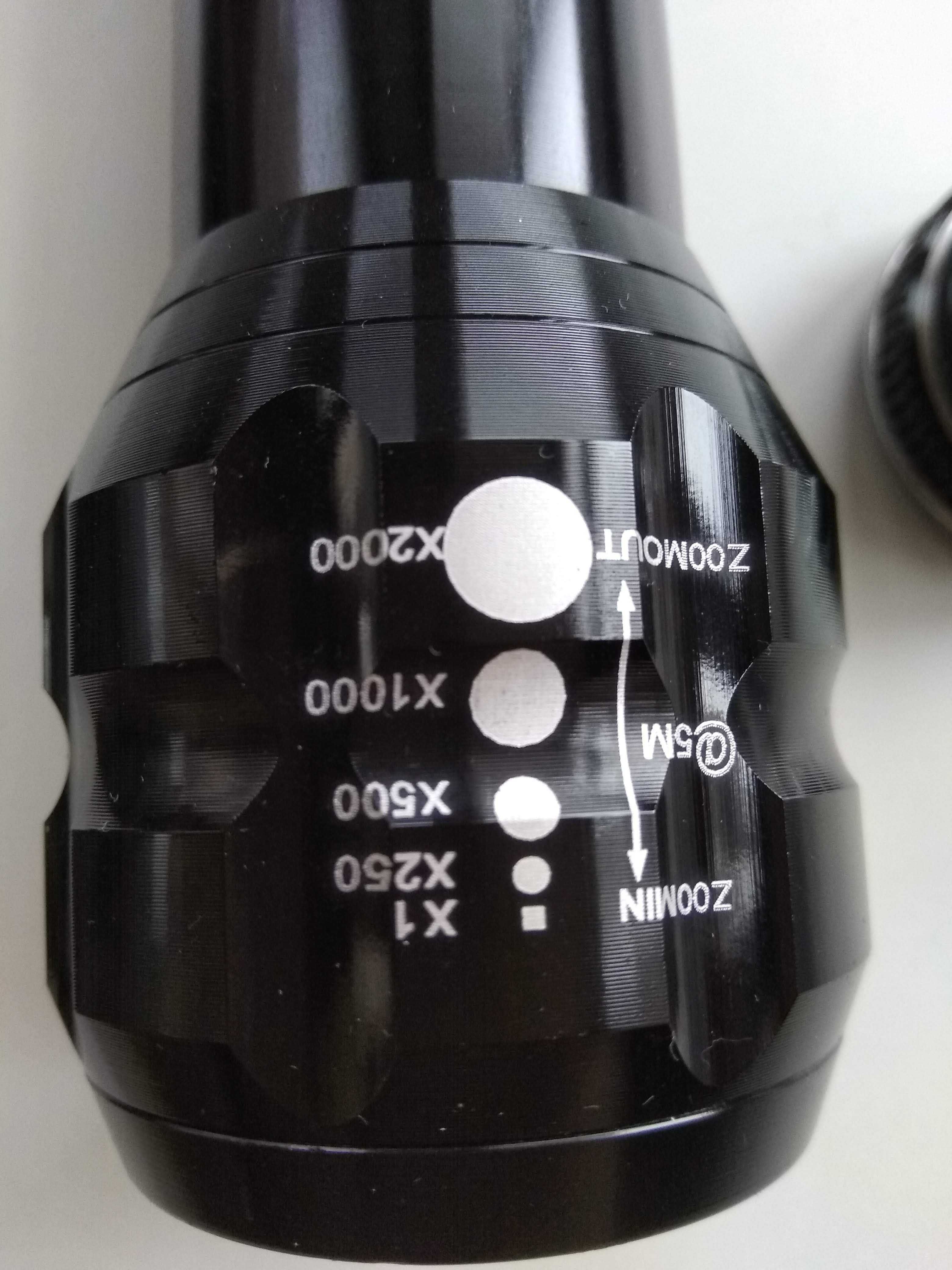 Противоударный тактический фонарь 24см от 2 R20 в авто