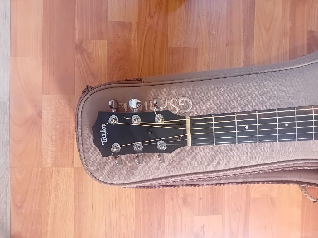 Guitarra acustica esquerdina Taylor GsMini