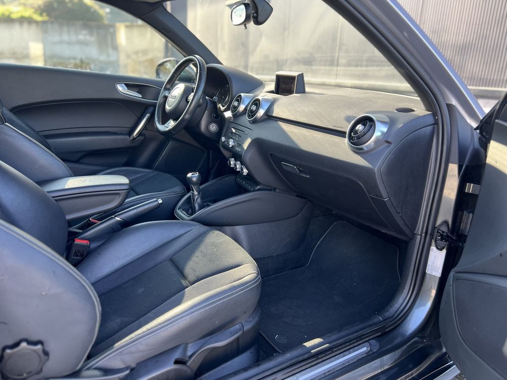 Audi A1 1.6tdi 3x S-line