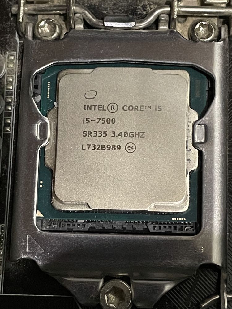 Процессор Intel core I5-7500 3.4Ghz