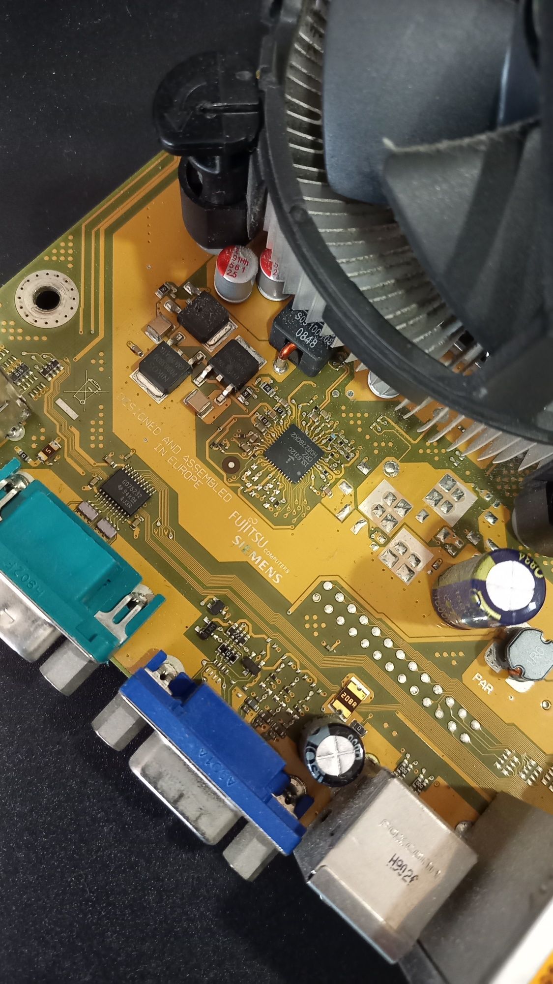 Motherboard Fujitsu socket 775 com Xeon e 4gb ram