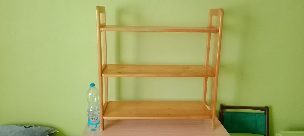 Mały regał używany