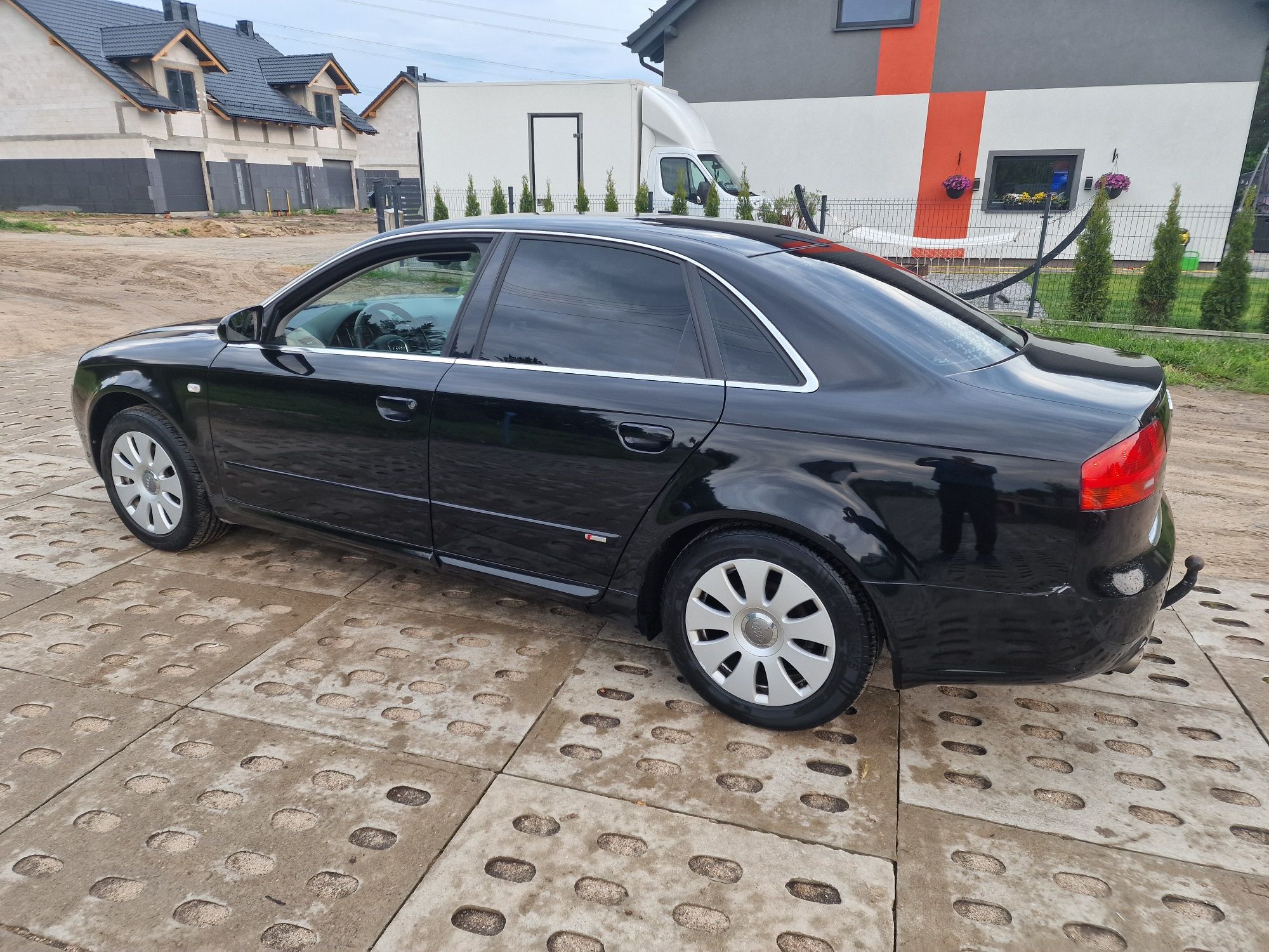 Audi a4 B7 S-line 2.0b_1 właściciel_stan BDB