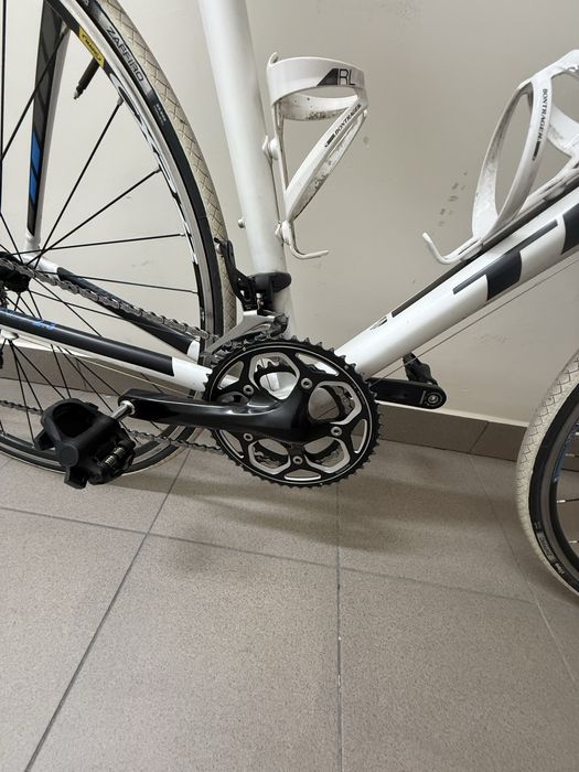 Rower szosowy Trek Domane 2.3