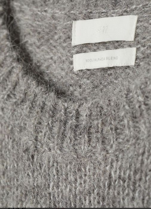 Светрик  H&M вільного крою з натуральної альпаки та вовни