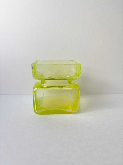 Wazon uran, Helena Tynell Uranium