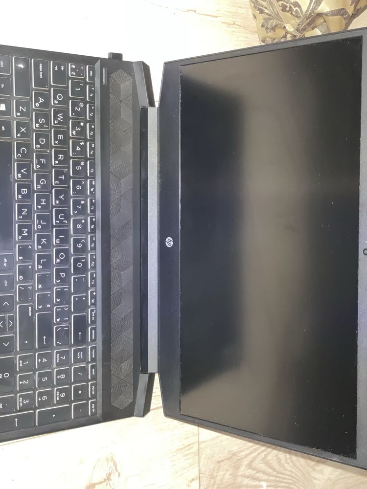 Продається HP Pavilion Gaming Laptop 15 - ec0000ua