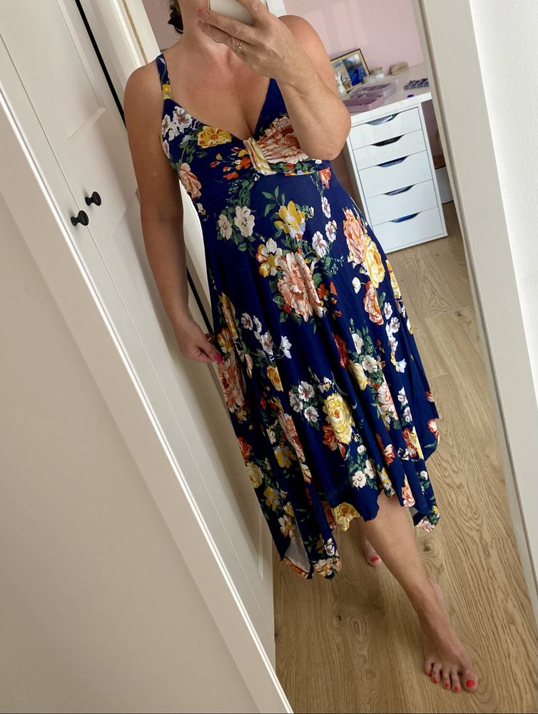Body Flirt asymetryczna sukienka kwiaty 40/42