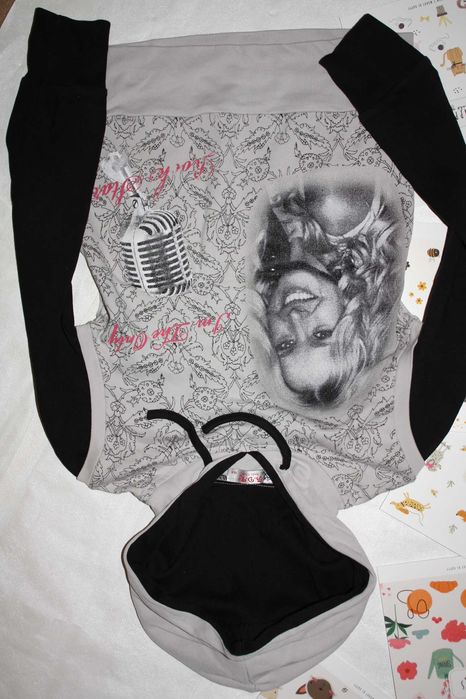 Батник-худи котоновый девочке 11/12лет,р-164 хорошее состояние