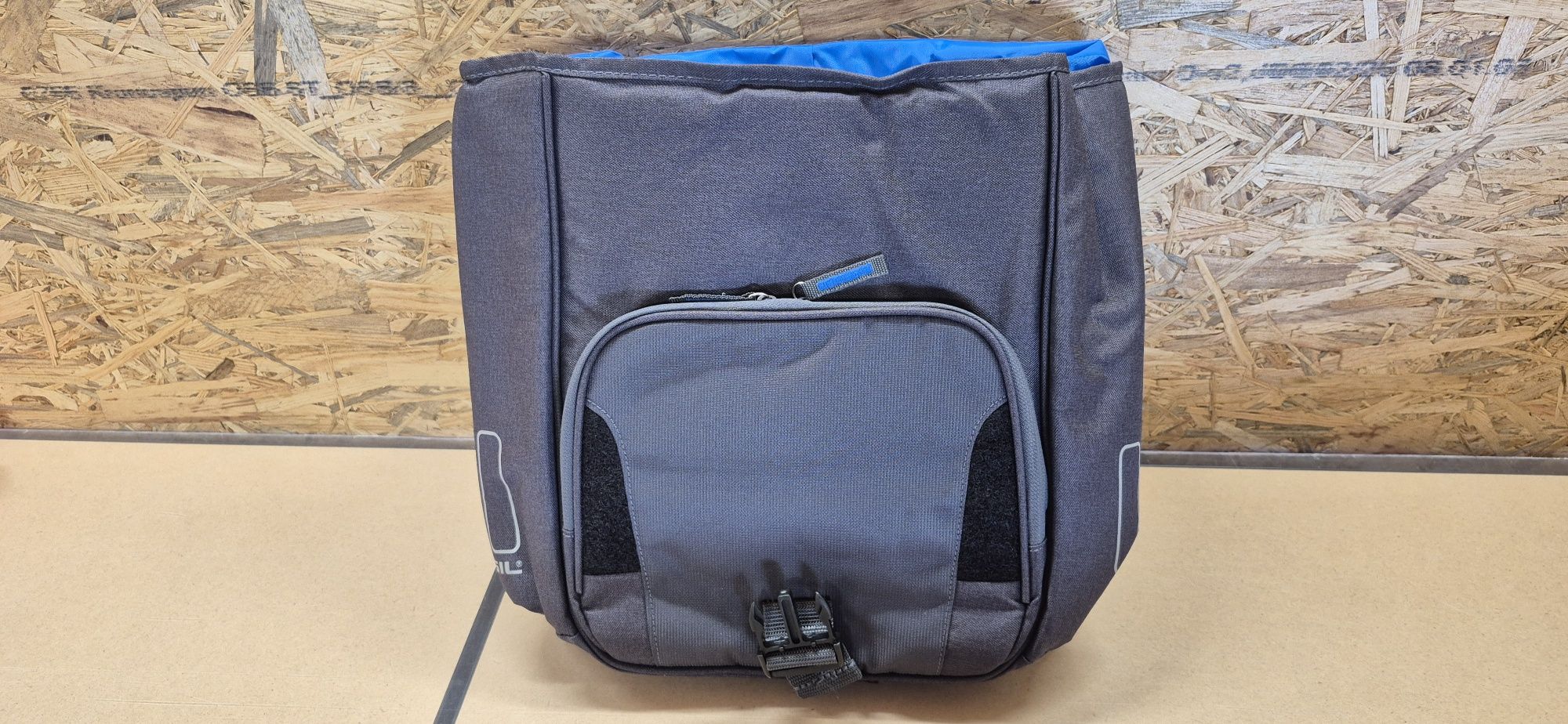 Sakwa rowerowa Basil Sport Design 18L.
