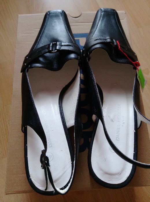 Nowe, skórzane buty w rozm. 38 i 40 Daniel Hechter