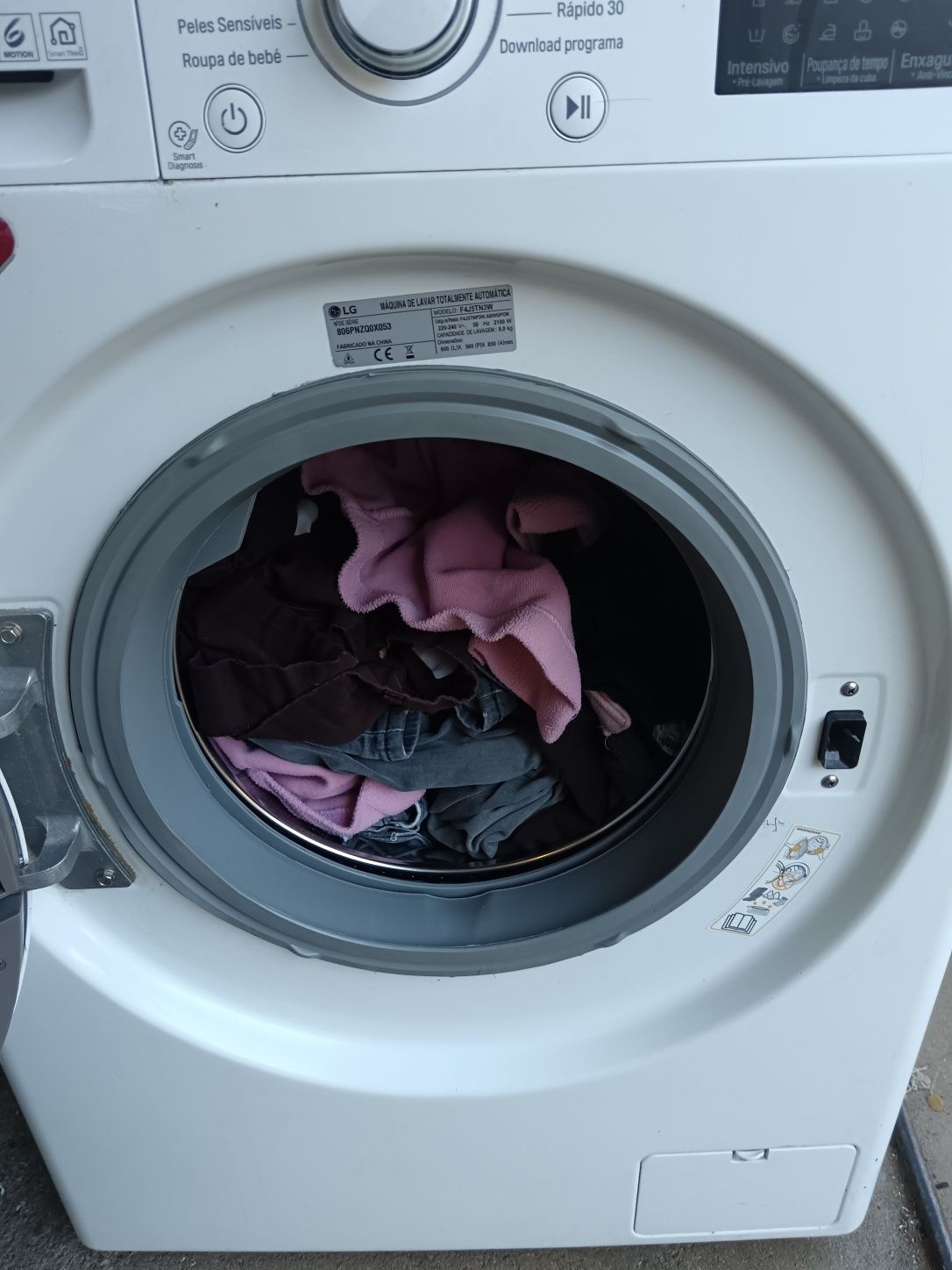 Máquina de lavar roupa LG 8kg