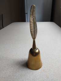 Mosiężny dzwonek pióro 19 cm wysokości